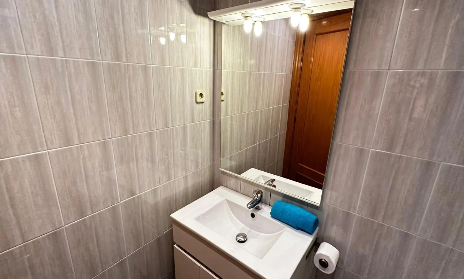 Rooms Aragon Barcelona 0*,  Spain