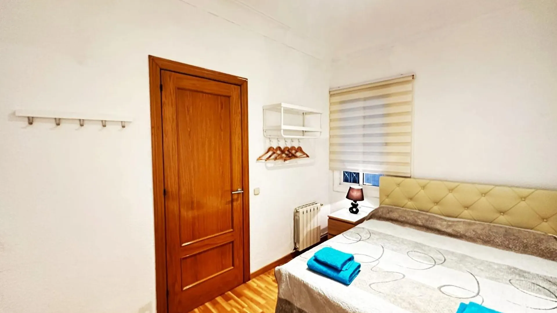 Bed & Breakfast Rooms Aragon Barcelona Spain